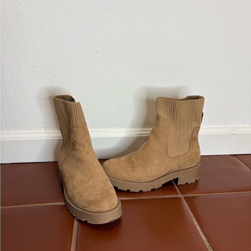 Old Navy Tan Ankle Boots